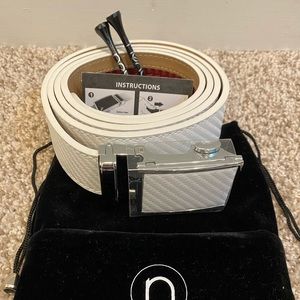 Nextbelt-Carbon White. NEW